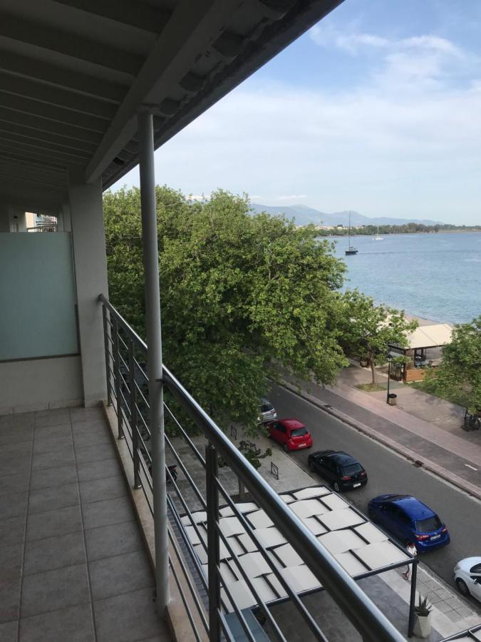 Plaza Hotel Nafpaktos エクステリア 写真