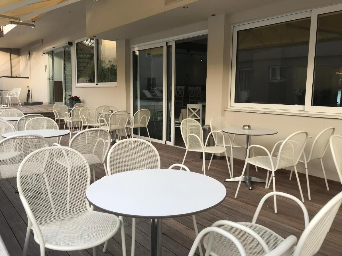 Plaza Hotel Nafpaktos エクステリア 写真