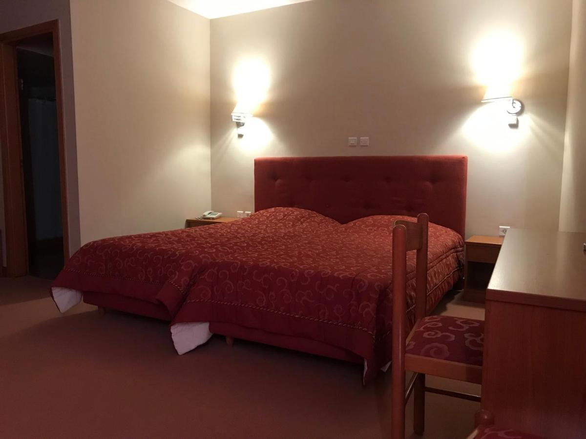 Plaza Hotel Nafpaktos エクステリア 写真