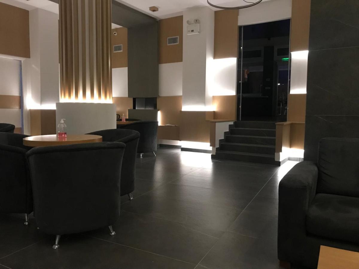 Plaza Hotel Nafpaktos エクステリア 写真